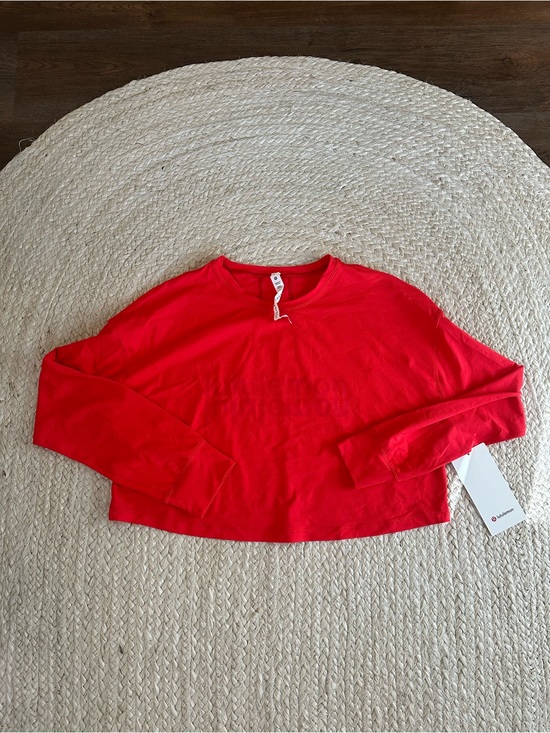 lululemon athletica Tops - lululemon athletica Red Long Sleeve Cropped Tee